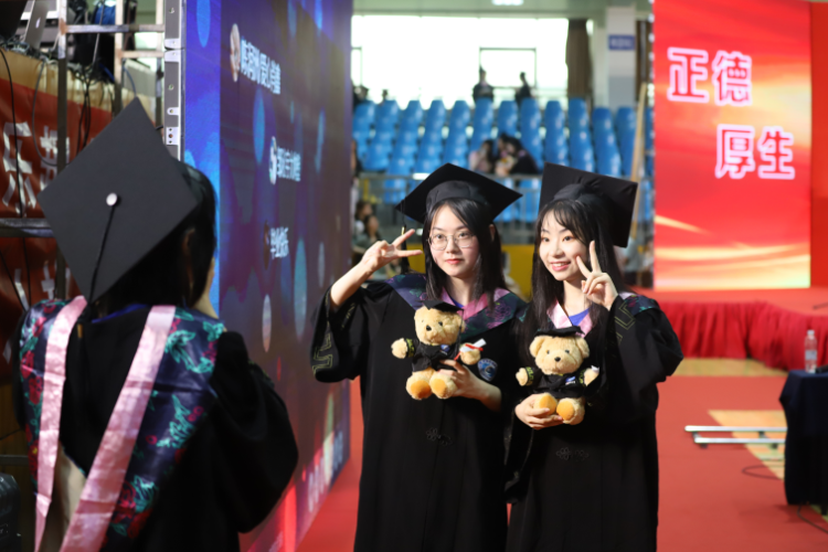 花絮 马海彬摄.png