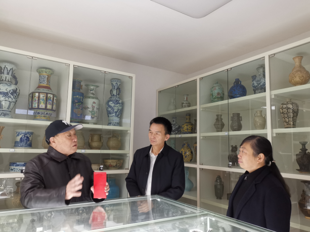 C:UsersAdministratorDesktop\u6821领导走访慰问生活困难党员和老党员、老干部\u6821领导走访慰问生活困难党员和老党员、老干部\u4fee改格式照片 .png