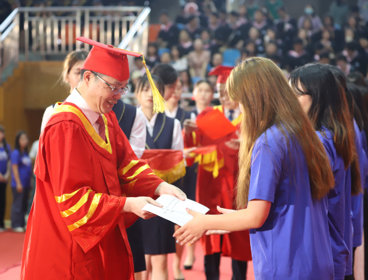 颁发证书 马海彬.png