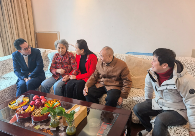 C:UsersAdministratorDesktop\u6821领导走访慰问生活困难党员和老党员、老干部\u6821领导走访慰问生活困难党员和老党员、老干部\u4fee改格式照片 .png