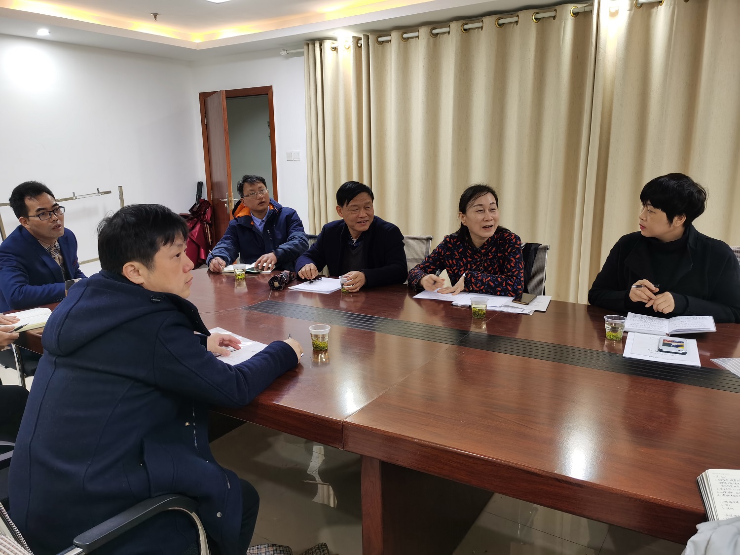 微信图片_20210301162022座谈会1.jpg